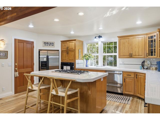 5260 OVERBROOK Ln, Eugene, OR 97405