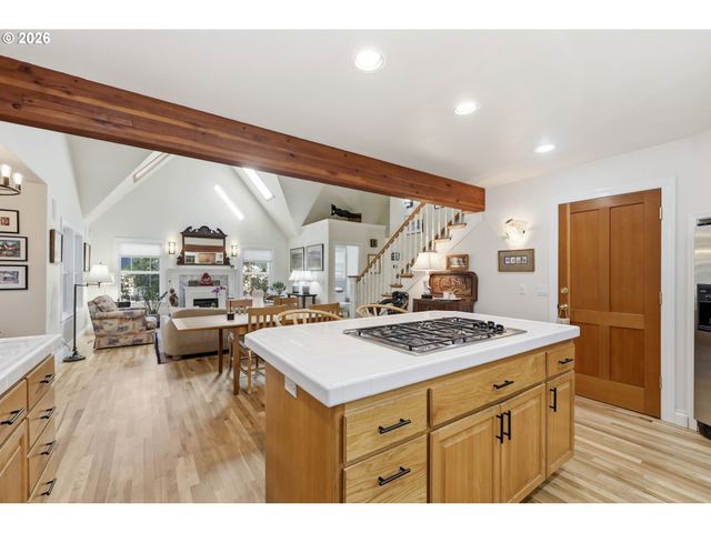 5260 OVERBROOK Ln, Eugene, OR 97405
