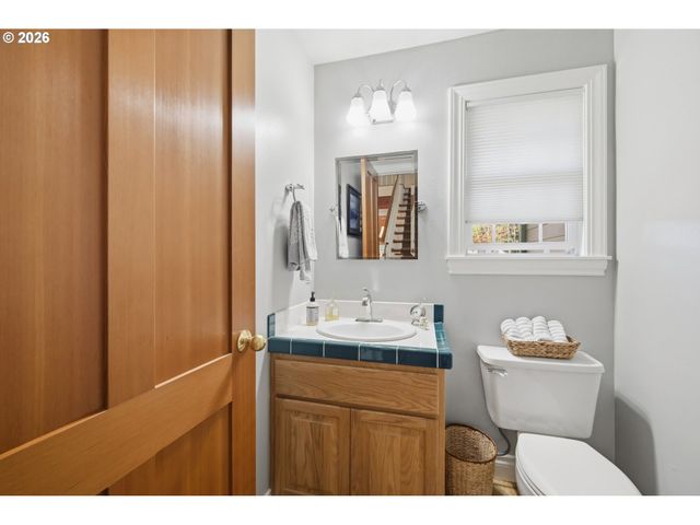 5260 OVERBROOK Ln, Eugene, OR 97405