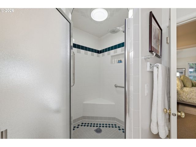 5260 OVERBROOK Ln, Eugene, OR 97405