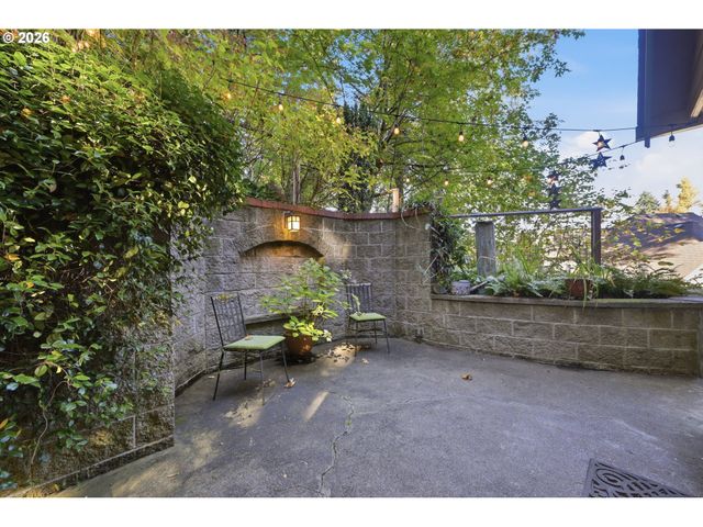 5260 OVERBROOK Ln, Eugene, OR 97405