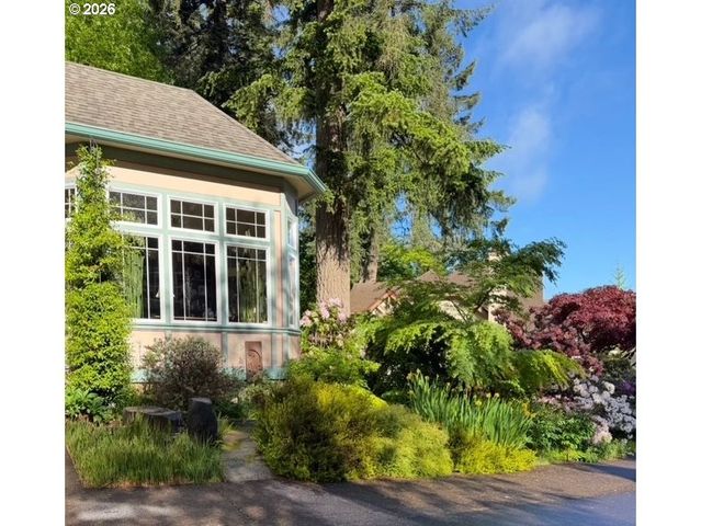 5260 OVERBROOK Ln, Eugene, OR 97405