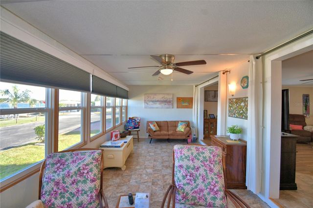 156 PARADISE LANE, Auburndale, FL 33823