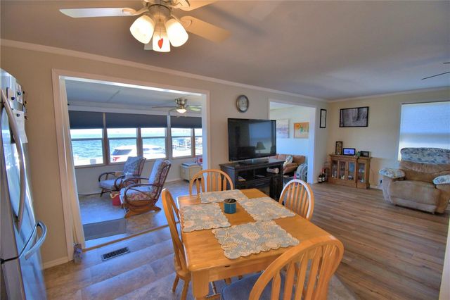 156 PARADISE LANE, Auburndale, FL 33823