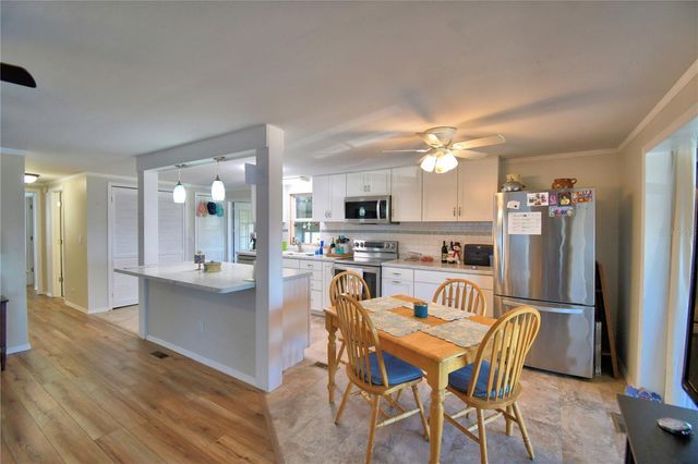 156 PARADISE LANE, Auburndale, FL 33823