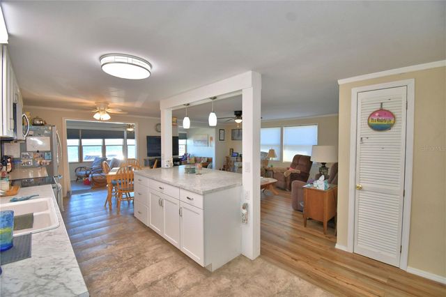 156 PARADISE LANE, Auburndale, FL 33823