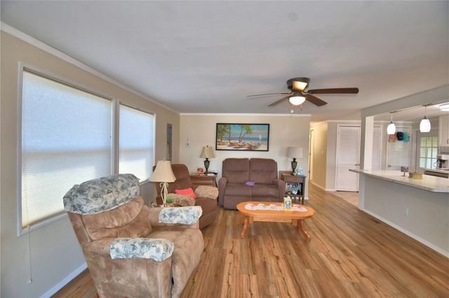 156 PARADISE LANE, Auburndale, FL 33823