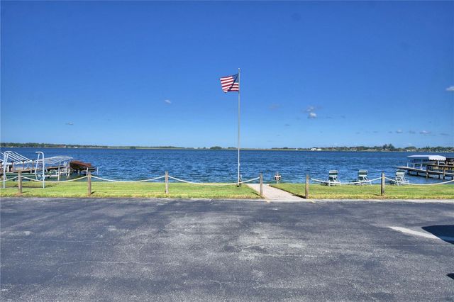 156 PARADISE LANE, Auburndale, FL 33823