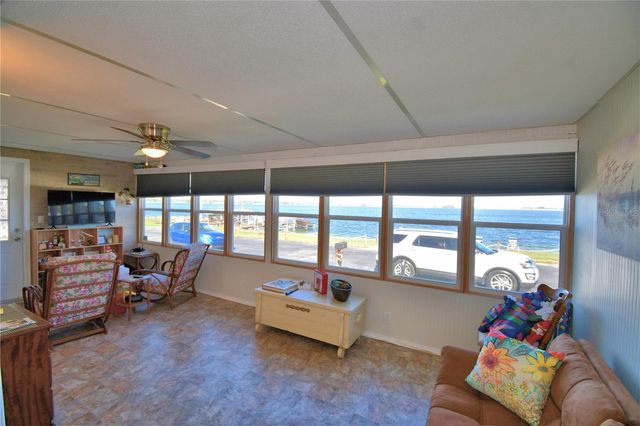 156 PARADISE LANE, Auburndale, FL 33823