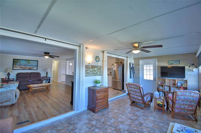 156 PARADISE LANE, Auburndale, FL 33823