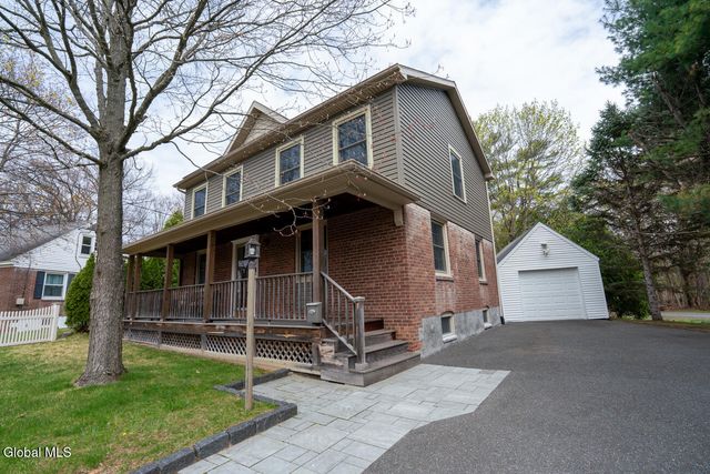 22 Brent Street, Colonie, NY 12205