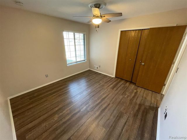 2009 W 14 Mile Road, Royal Oak, MI 48073