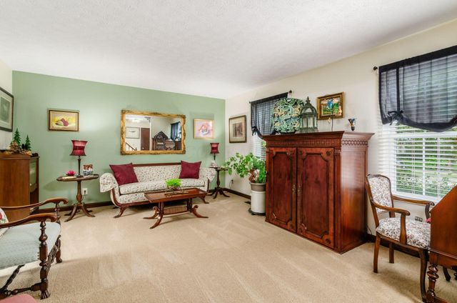 5625 Greystone Lane, Hilliard, OH 43026
