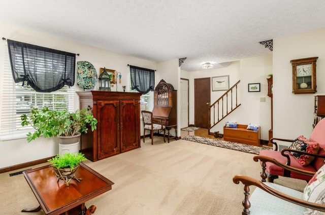 5625 Greystone Lane, Hilliard, OH 43026