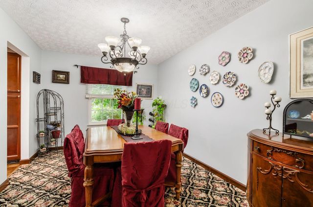 5625 Greystone Lane, Hilliard, OH 43026