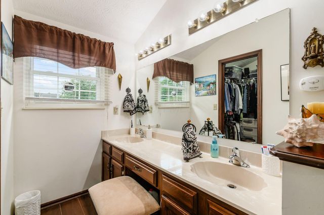 5625 Greystone Lane, Hilliard, OH 43026