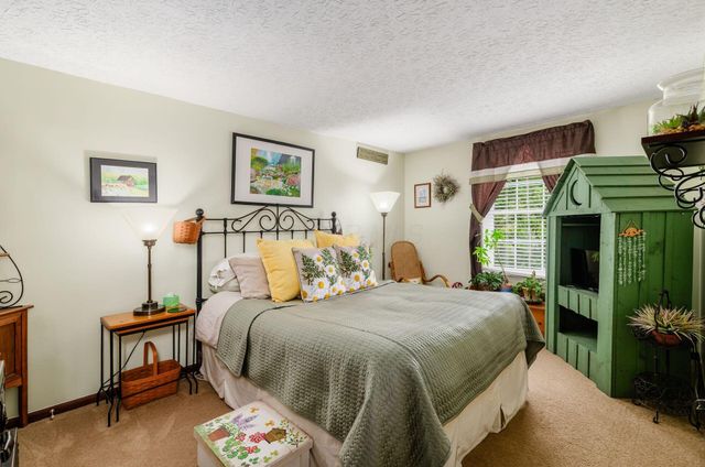 5625 Greystone Lane, Hilliard, OH 43026
