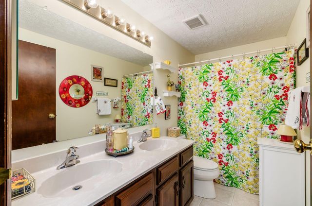 5625 Greystone Lane, Hilliard, OH 43026