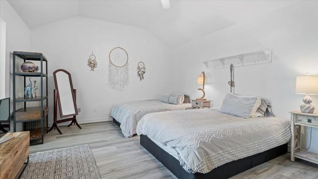 9502 Rolling Oaks Drive, Tomball, TX 77375