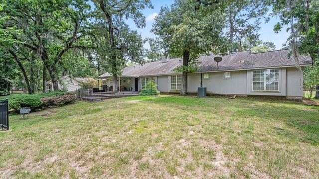 9502 Rolling Oaks Drive, Tomball, TX 77375