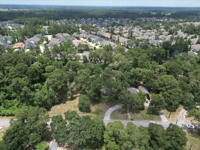 9502 Rolling Oaks Drive, Tomball, TX 77375