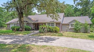 9502 Rolling Oaks Drive, Tomball, TX 77375