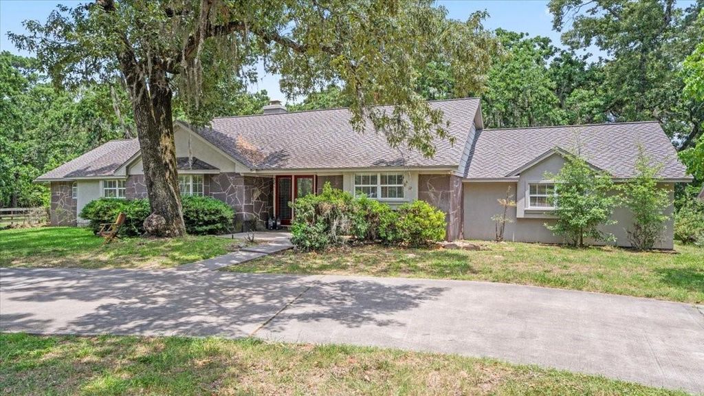 9502 Rolling Oaks Drive, Tomball, TX 77375