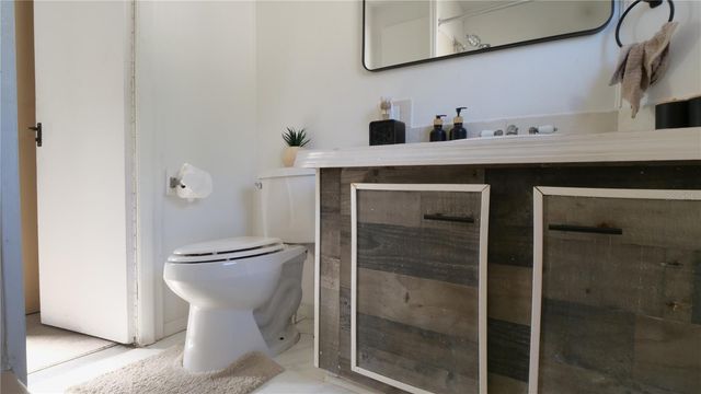 4881 VICTORIA AVENUE, Sarasota, FL 34233