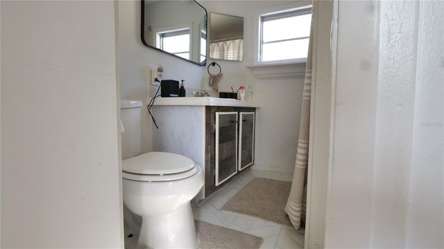 4881 VICTORIA AVENUE, Sarasota, FL 34233