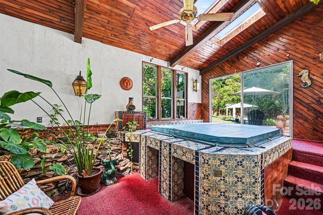 2449 Seth Thomas Road, Charlotte, NC 28210