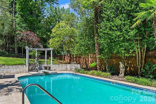 2449 Seth Thomas Road, Charlotte, NC 28210