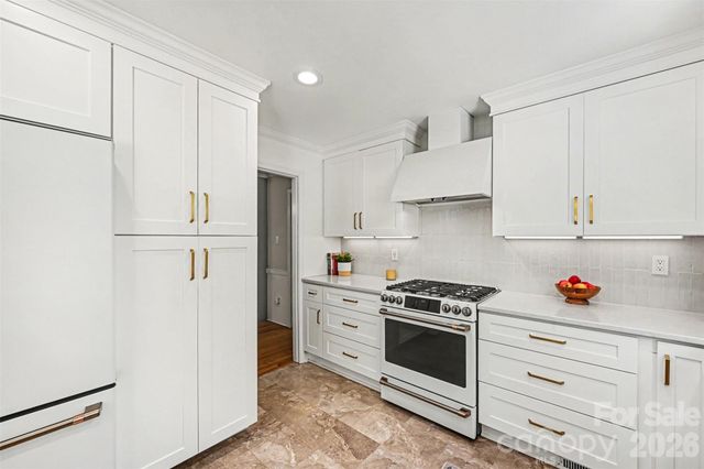 2449 Seth Thomas Road, Charlotte, NC 28210