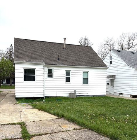 15521 Corkhill Road, Maple Heights, OH 44137