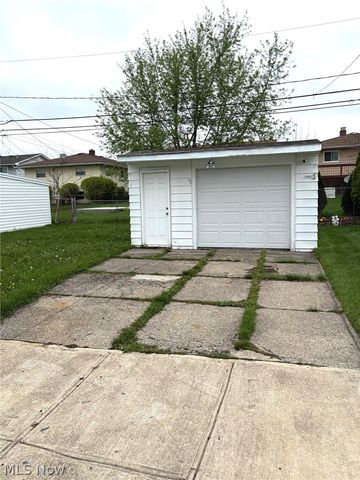 15521 Corkhill Road, Maple Heights, OH 44137