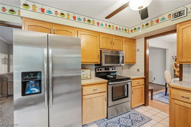 10471 Meadowhurst Lane, Chardon, OH 44024