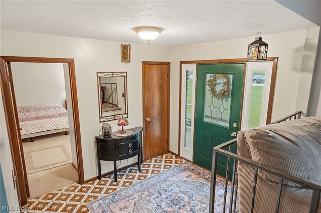 10471 Meadowhurst Lane, Chardon, OH 44024