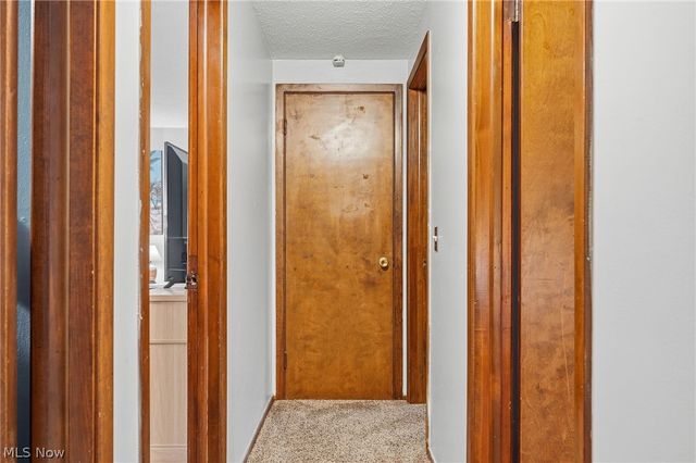 10471 Meadowhurst Lane, Chardon, OH 44024