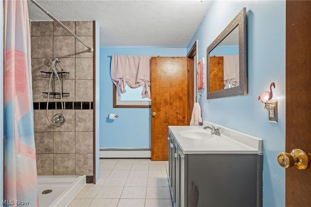 10471 Meadowhurst Lane, Chardon, OH 44024