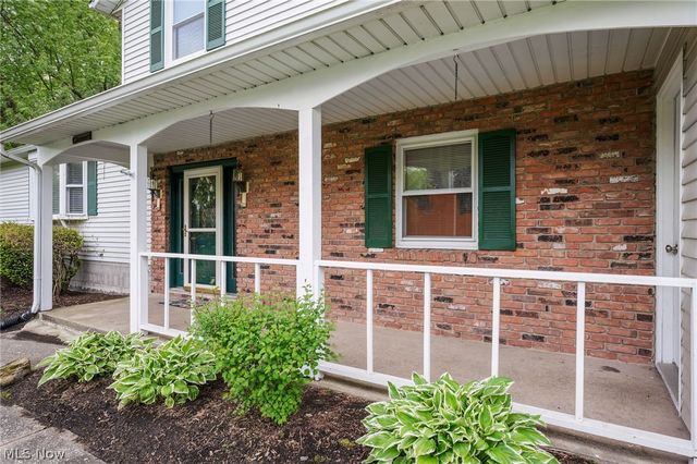 10471 Meadowhurst Lane, Chardon, OH 44024