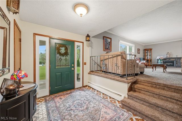 10471 Meadowhurst Lane, Chardon, OH 44024