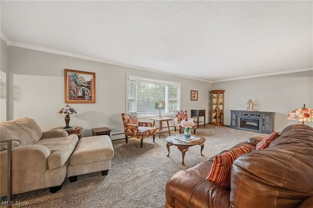 10471 Meadowhurst Lane, Chardon, OH 44024