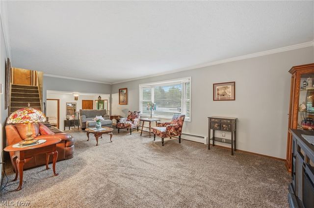 10471 Meadowhurst Lane, Chardon, OH 44024