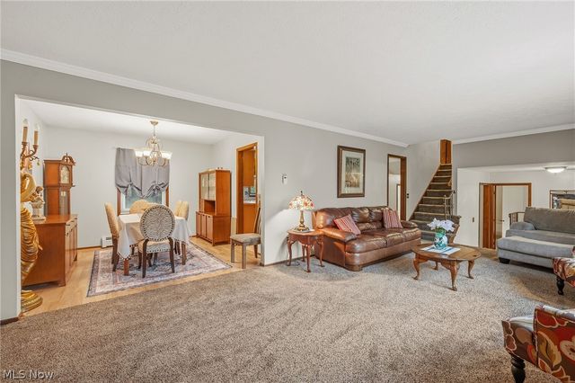 10471 Meadowhurst Lane, Chardon, OH 44024