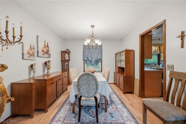 10471 Meadowhurst Lane, Chardon, OH 44024