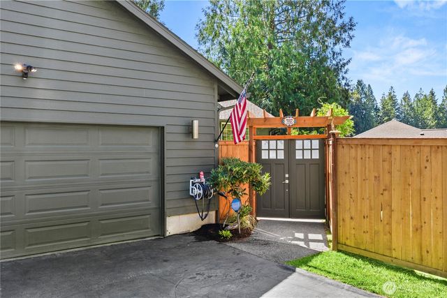 120 E Old Ranch Road, Allyn, WA 98524