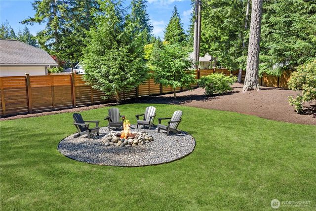 120 E Old Ranch Road, Allyn, WA 98524