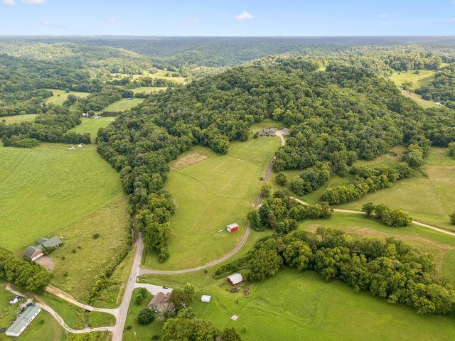 3056 Martin Hollow Rd, Culleoka, TN 38451
