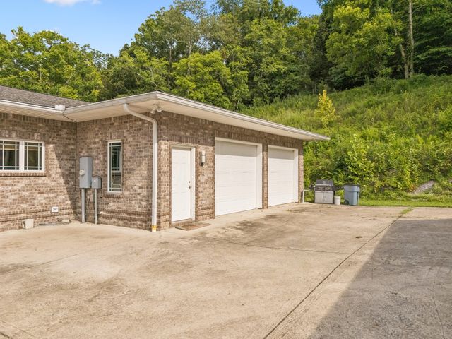 3056 Martin Hollow Rd, Culleoka, TN 38451