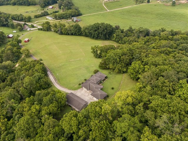 3056 Martin Hollow Rd, Culleoka, TN 38451