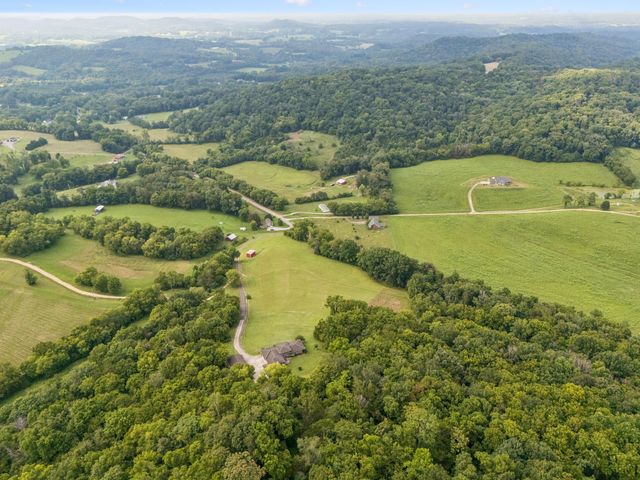 3056 Martin Hollow Rd, Culleoka, TN 38451
